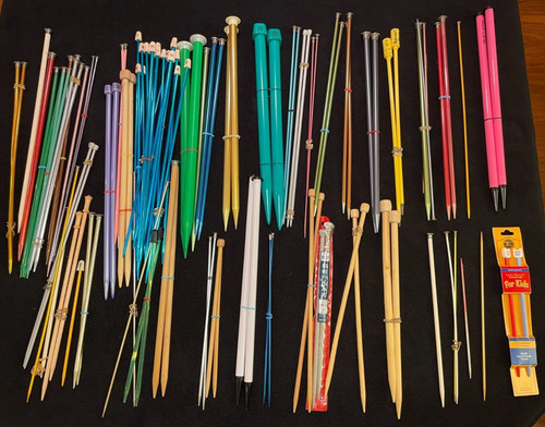 Approx 100 knitting needles - approx.,